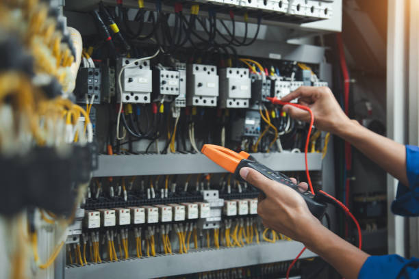 Best Licensed Electrician  in Howey In The Hills, FL